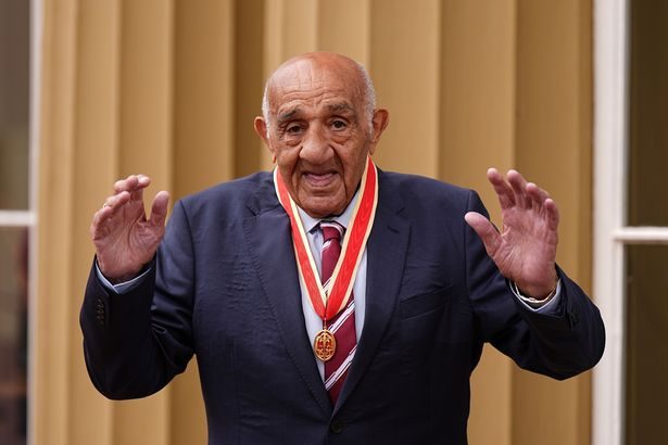 Sir Billy Boston funeral sees thousands line Wigan streets to say goodbye to rugby league legend who 'broke barriers'