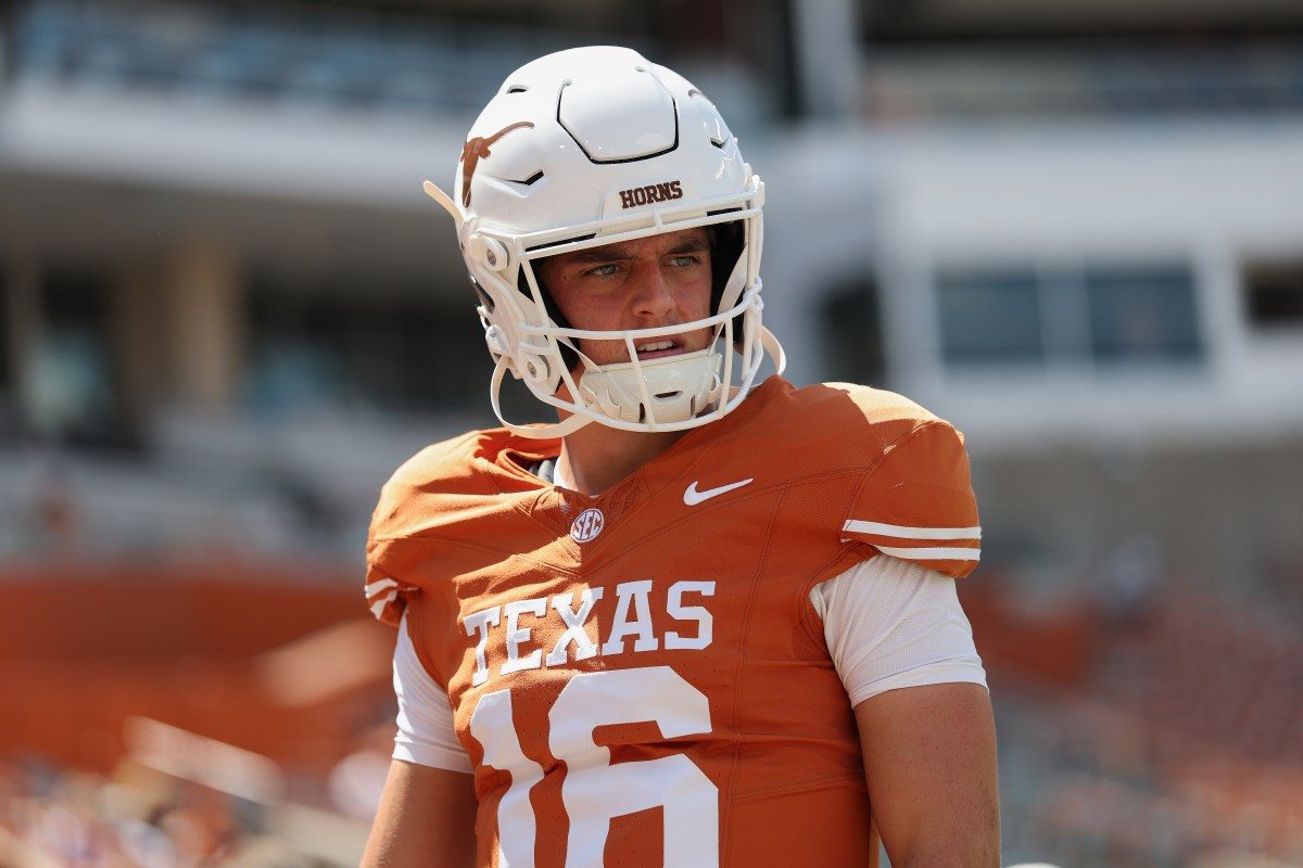 Arch Manning Appears to Suffer Wrist Injury During Texas-Ohio State Game