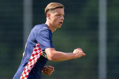 Liam van Nistelrooij (18) helpt PSV-talenten aan zege op Sjachtar Donetsk in Youth League