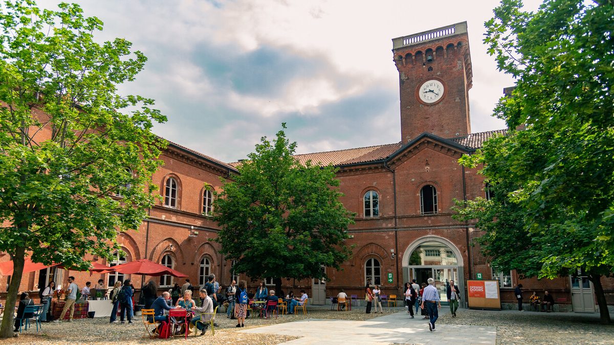 Scuola Holden, sabato 12 settembre un Open Day tra storie e opposti