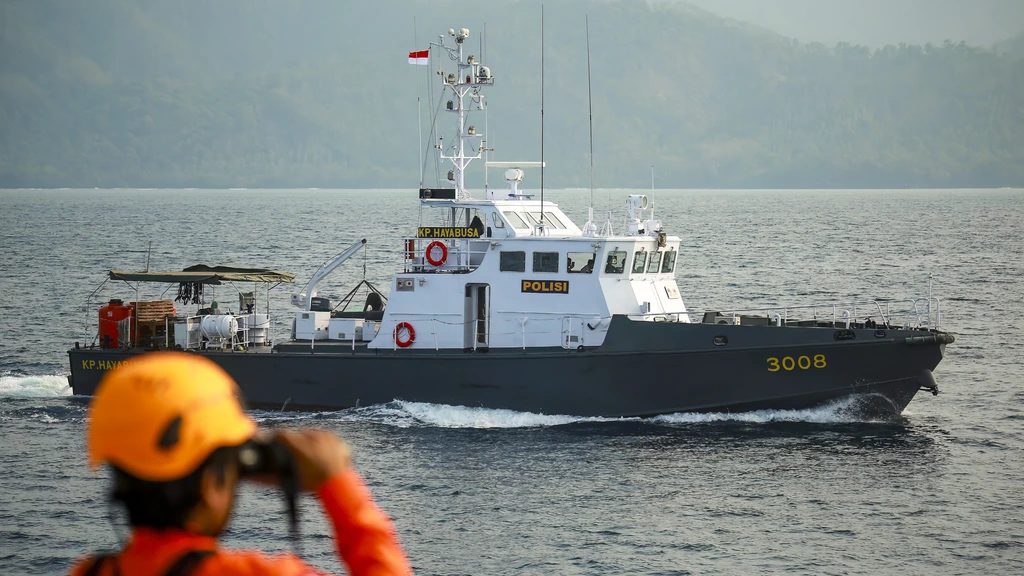 Passagiersschip in problemen in Indonesische wateren, 140 opvarenden vermist