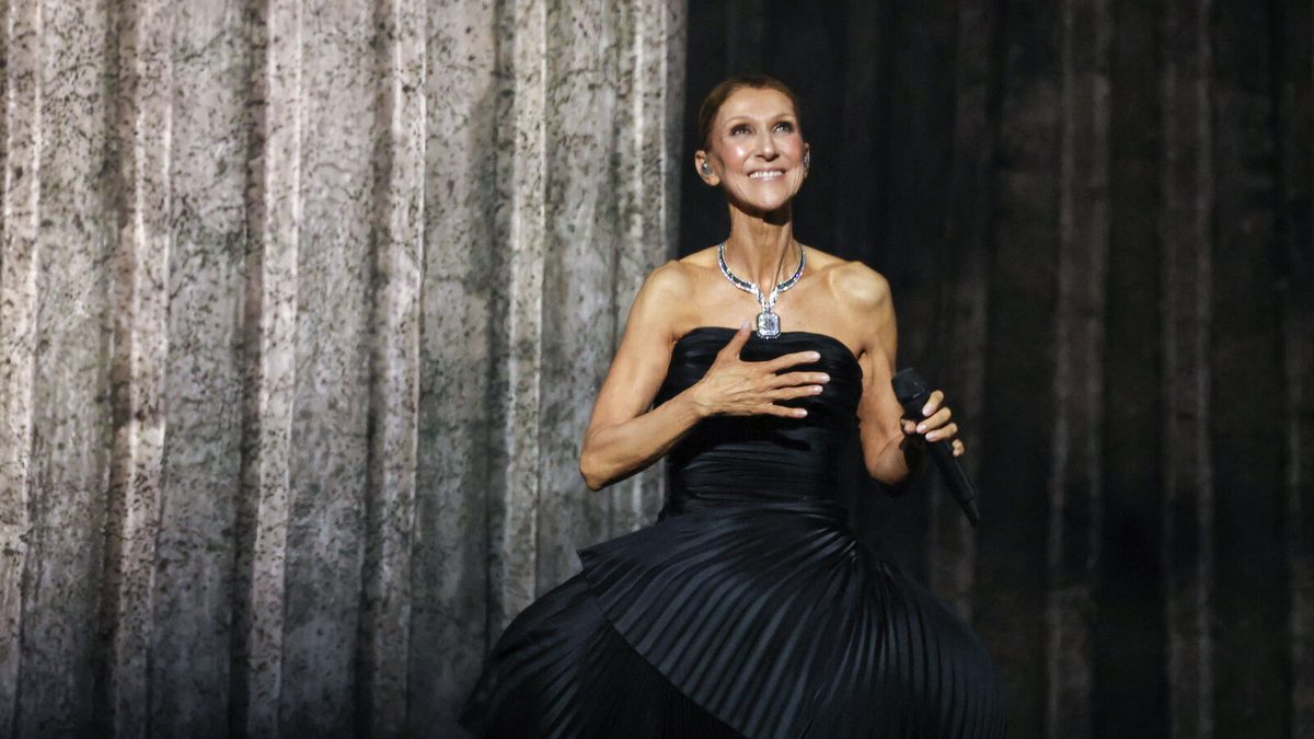 « Je suis debout sur scène, dans cette ville que j’aime tant » : le retour bouleversant de Céline Dion en concert à Par…