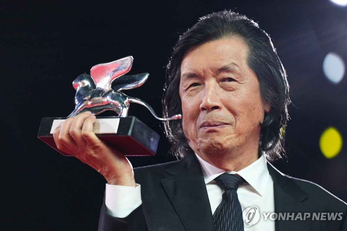 전도연 "이창동 다음 영화 궁금해"…설경구 "작업 함께해 감격"