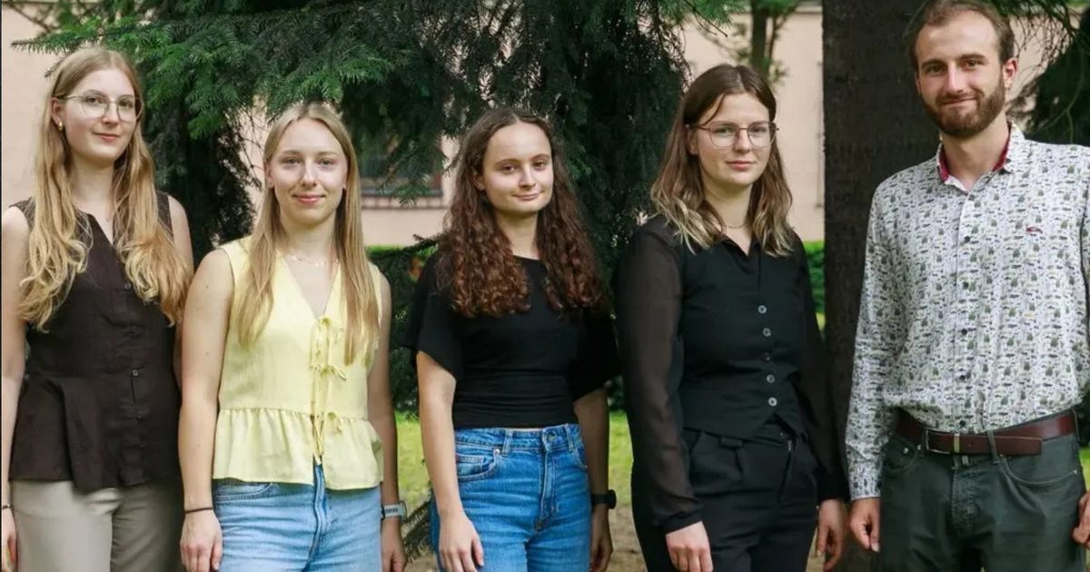 Zatrzymuje 99,6 proc. bakterii i nie potrzebuje prądu. Studenci AGH stworzyli niezwykły filtr do wody