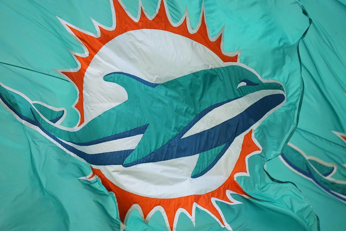 Where can I watch Dolphins vs. Raiders? TV channel coverage plan