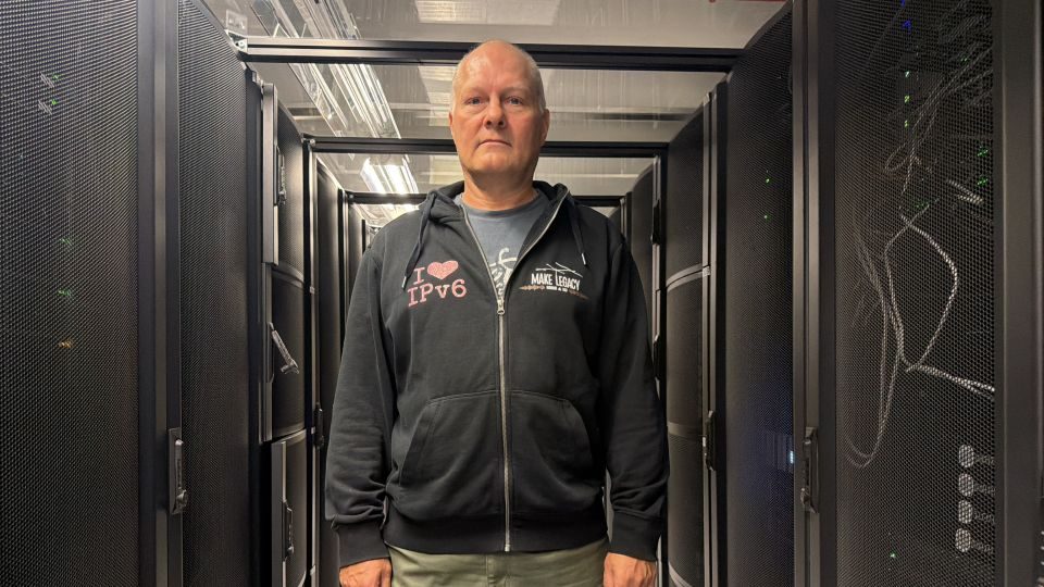 It-sikkerhedsprofil fik ransaget sit hjem af politiet: »De er dovne og inkompetente«