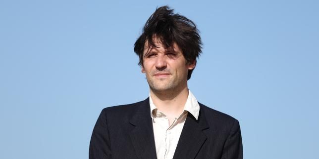 Félix de Givry, réalisateur d’« Adieu monde cruel » : « Au cinéma, ce sont les codes qui m’intéressent, l’artifice et l…