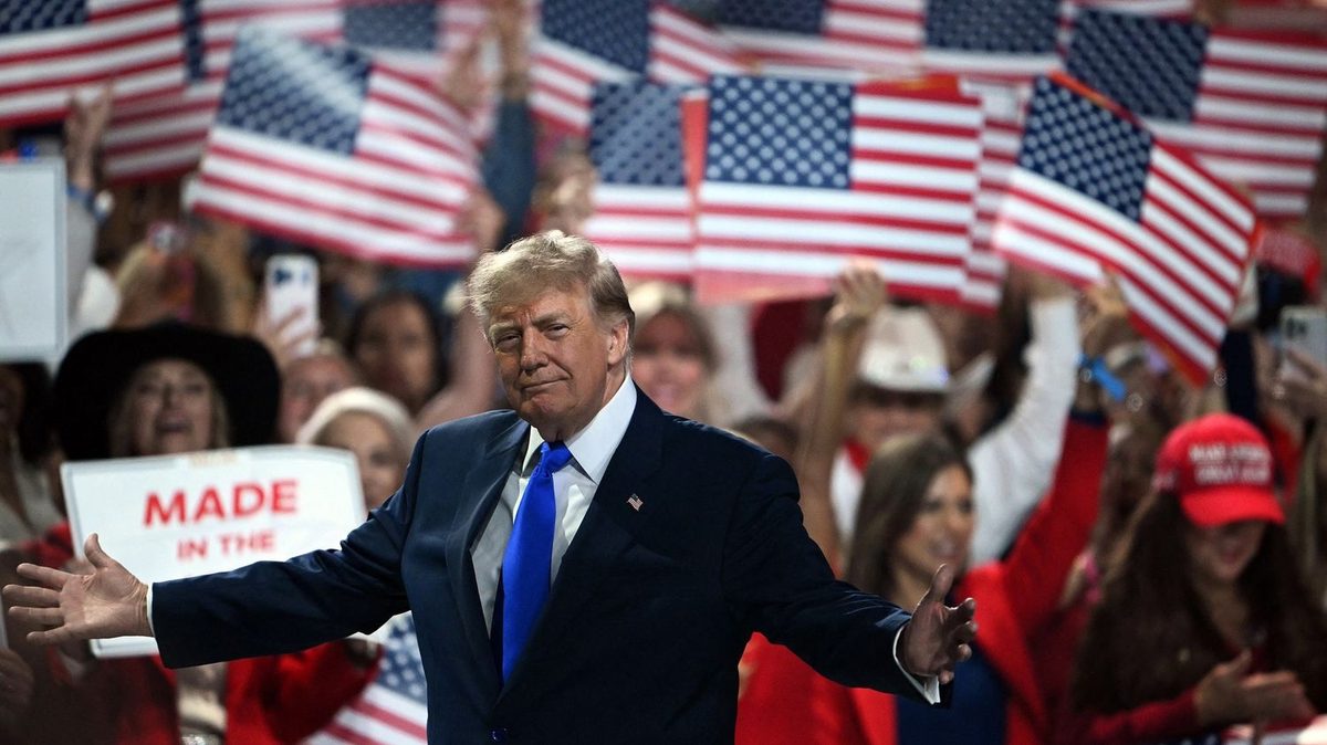 "C'est comme si Trump était sur le bulletin" : le président américain fait de son nom l'enjeu des midterms