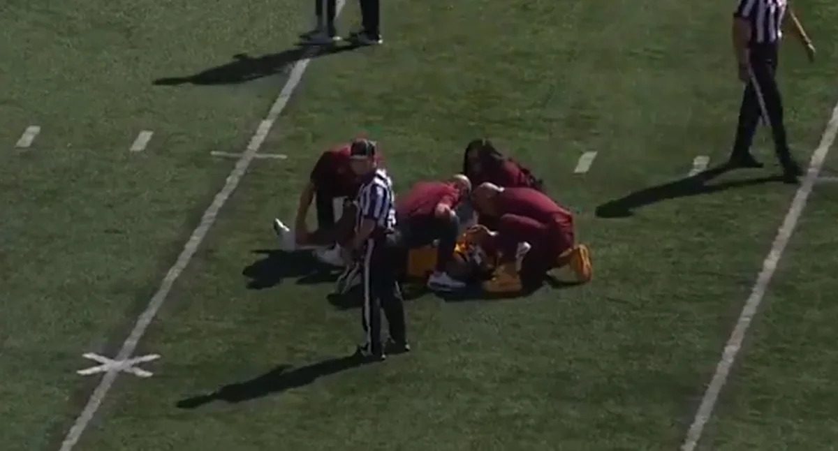 Promising Gophers freshman WR Hayden Moore exits game early after scary leg injury