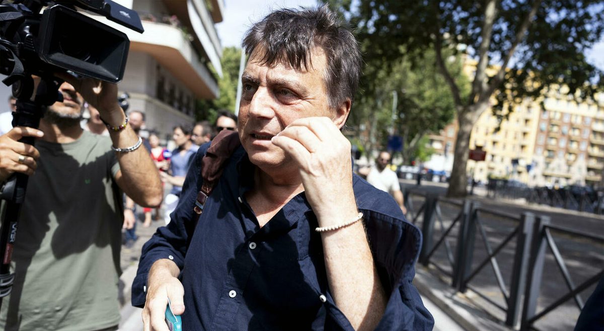Attentato Ranucci, Lavitola resta in carcere: si indaga ora sui buchi nelle chat tra i due