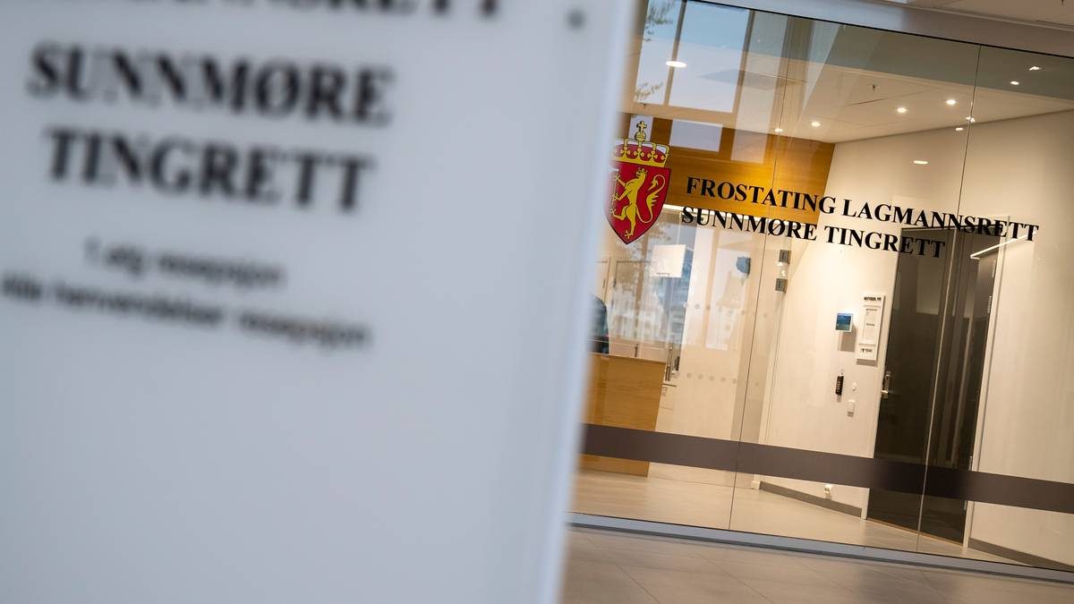 To menn tiltalte for grov valdtekt på brakkerigg