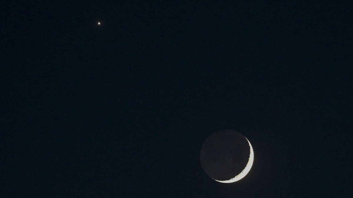 Don't miss Venus shine beside the crescent moon at sunset tonight
