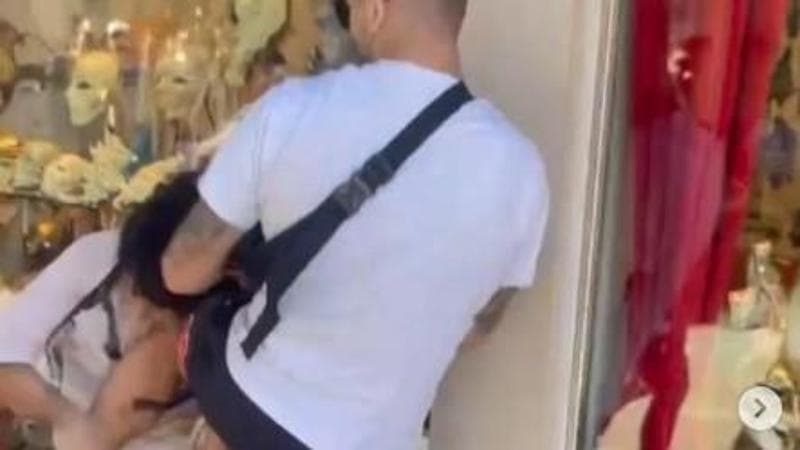 Gli influencer picchiatori. Botte ai militanti di sinistra