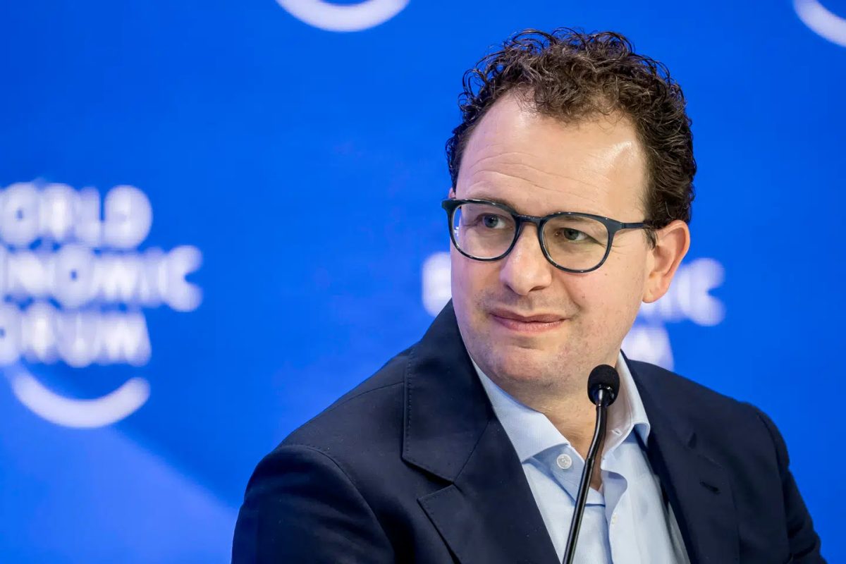 Techdirektører opfordrer til opbremsning af kunstig intelligens