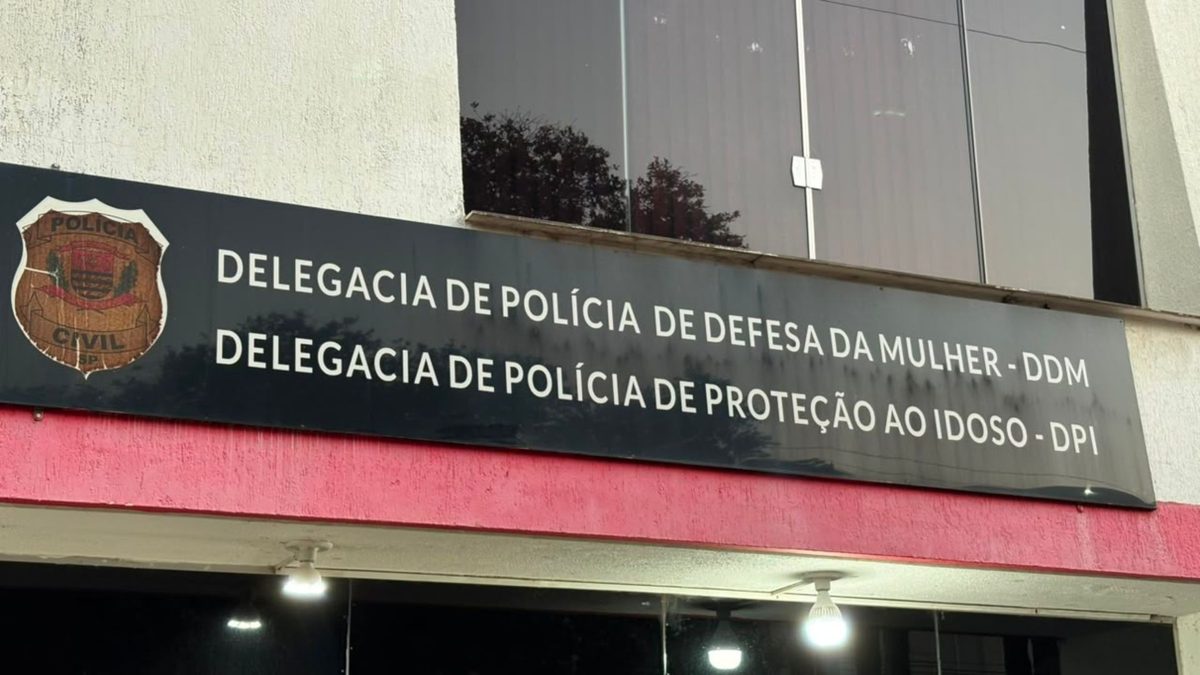 Mulher tem casa invadida e é atacada com golpes de faca em Araçatuba