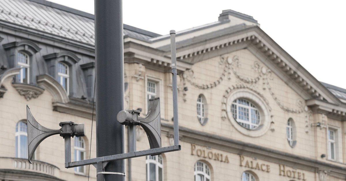 Minister zapowiada nową aplikację dla Polaków. Wskazuje termin