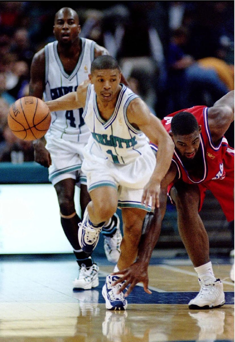 Charlotte Hornets jersey history No. 1 Muggsy Bogues 1988-1997