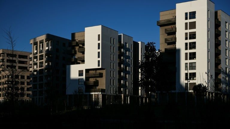 Objectif 400.000 logements et on en est très loin: pourquoi la promotion immobilière s'effondre encore alors que la mai…
