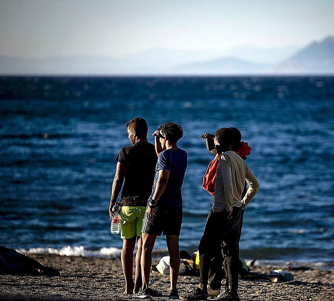La mayoría de inmigrantes entrevistados en Ceuta alegan ser gays o perseguidos políticos para intentar quedarse en Espa…