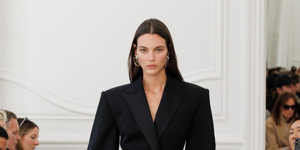 Hourglass Blazers Are Your New Base for Professional, Posh Fall Dressing