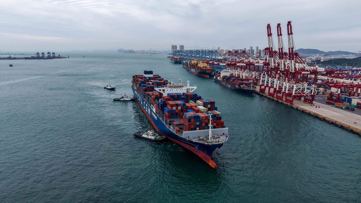 Zeker 25 doden door brand op vrachtschip in China