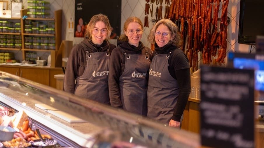 Nach Flut und Trauer - Witwe und ihre Töchter retten Papas Fleischerei
