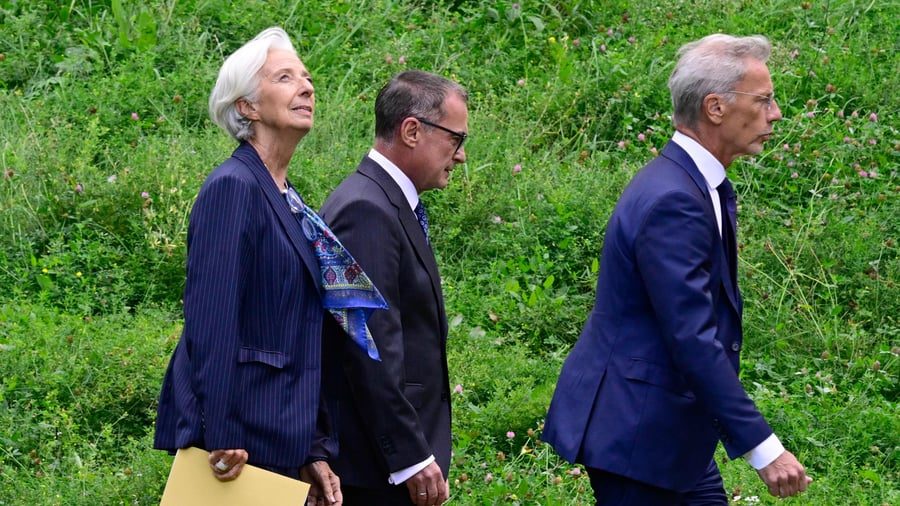 Geldpolitik: EZB erhöht Leitzinsen und setzt Anleihemärkte noch mehr unter Druck