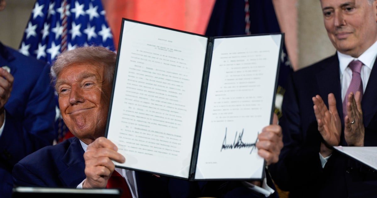 White House framework for testing new AI models remains hidden as concerns mount