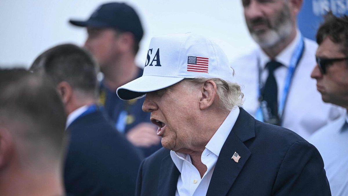 Nuovo allarme di Anthropic sull'IA. Trump: 'Forze negative vogliono rallentarla'