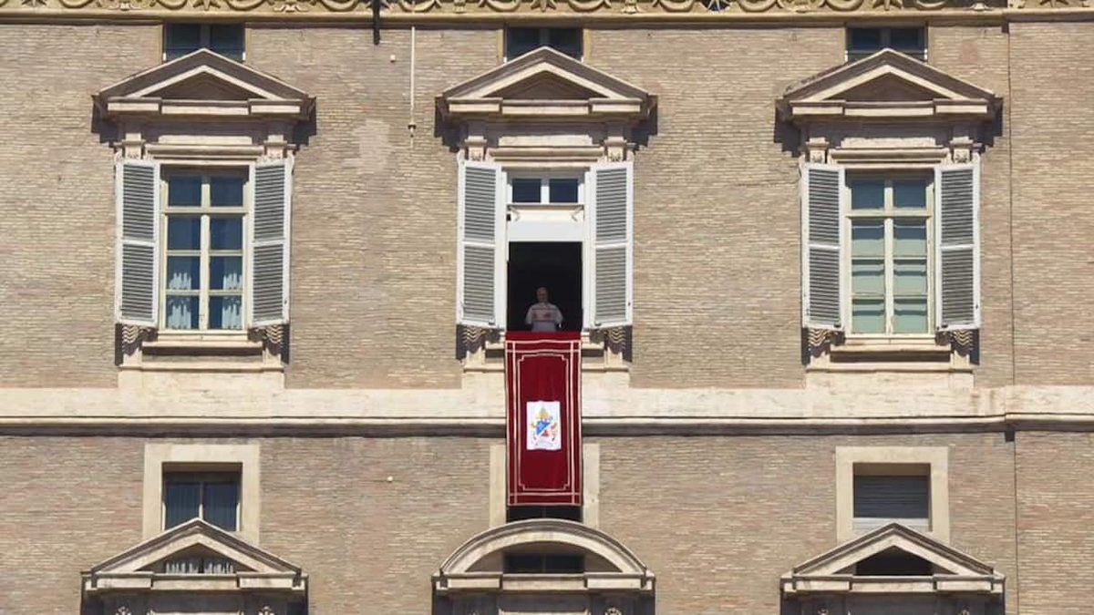 Angelus, il Papa: "Necessario perdonare contro l'odio"