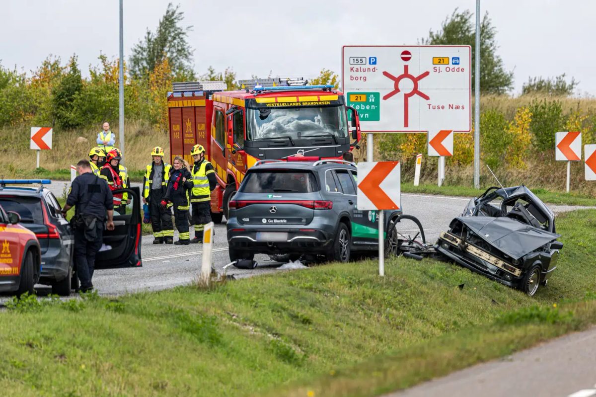 En 19-årig mand er død efter alvorlig færdselsulykke i Holbæk