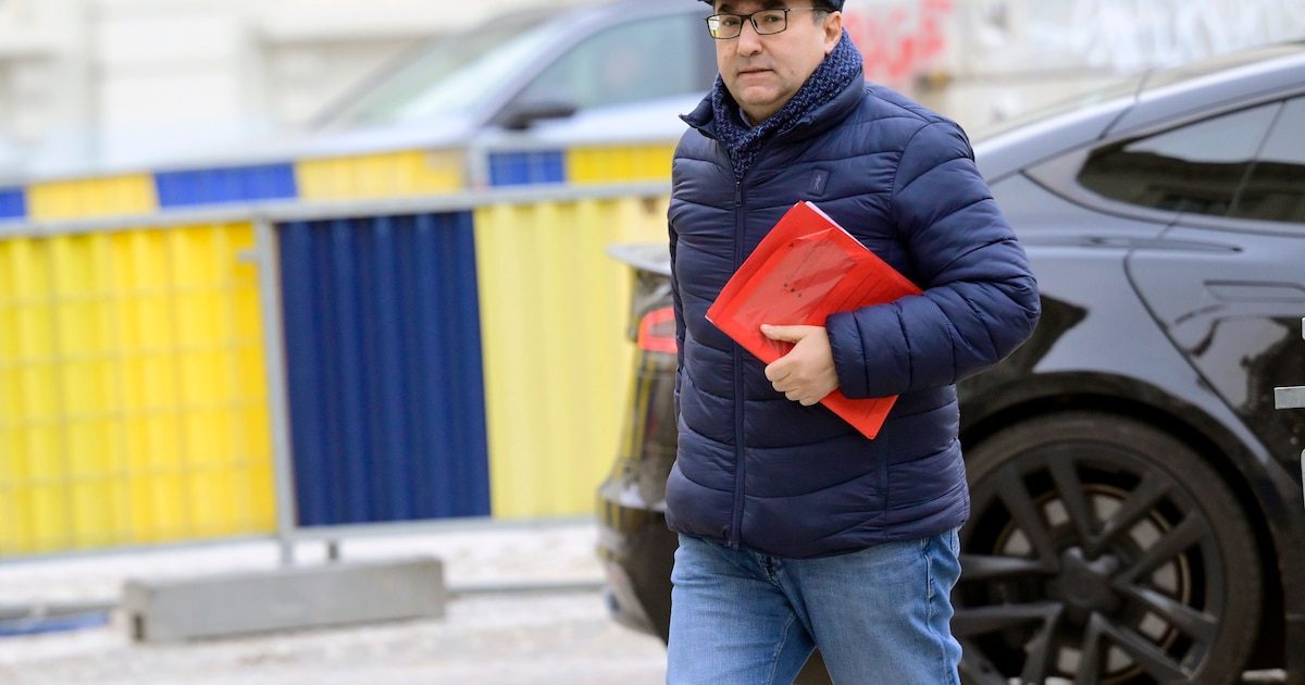 Une croix gammée taguée sur une mosquée à Laeken : "c'est totalement inacceptable", dénonce Ahmed Laaouej