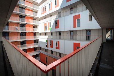In deze woontorens wonen honderden studenten, maar contact blijft uit: ‘Niemand zegt iets’