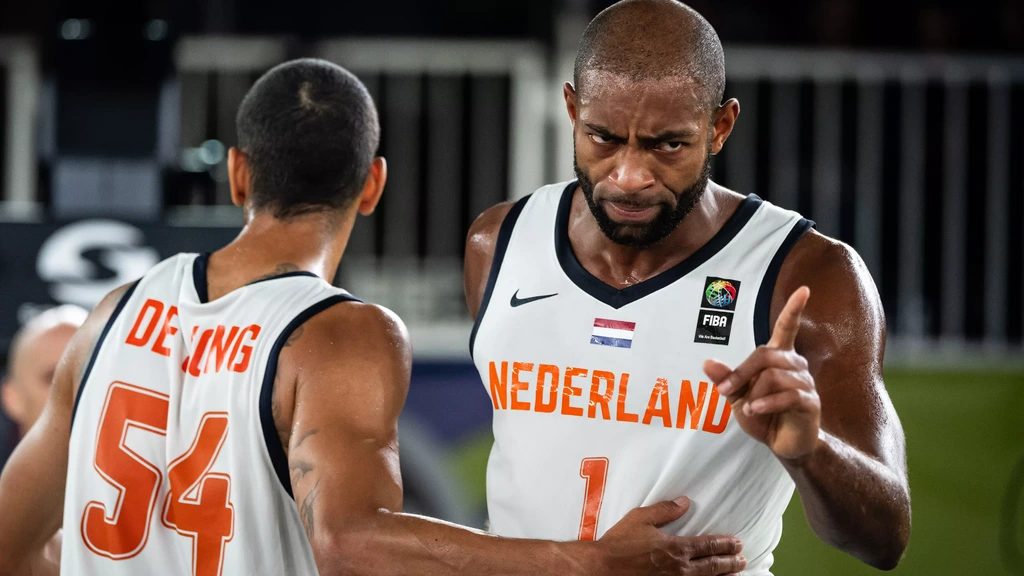 Na razend spannend duel ook 3x3-basketballers naar halve finales EK