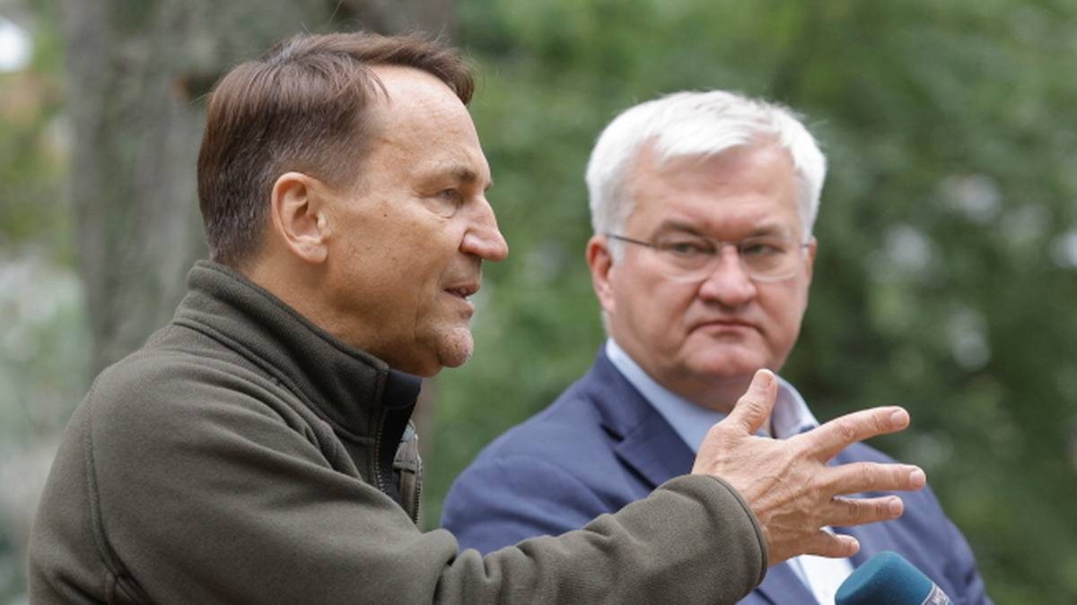 Sikorski reaguje na ataki przy granicy. "Niech to będzie ostatecznym dowodem"