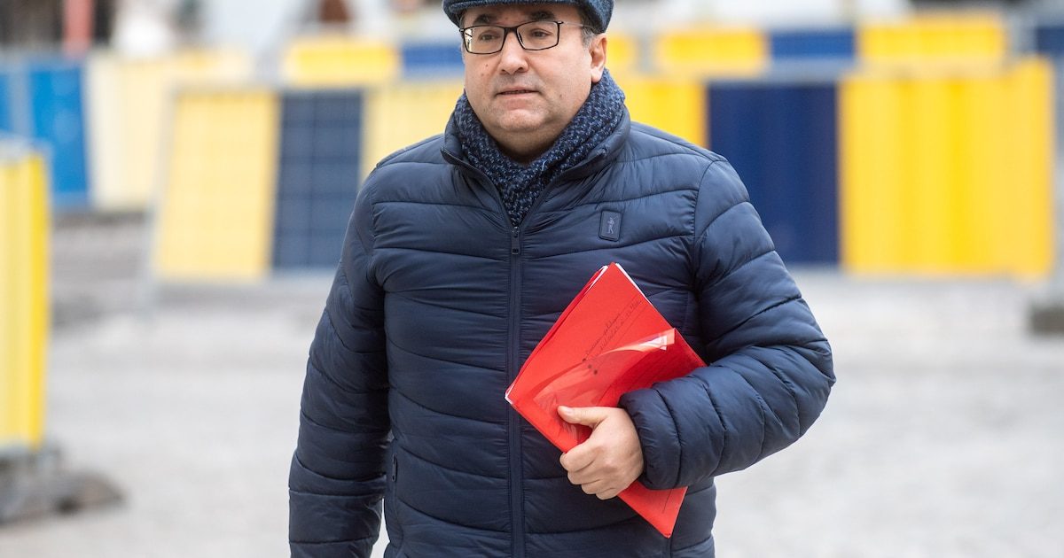 Une croix gammée taguée sur une mosquée à Laeken : "C'est totalement inacceptable", dénonce le ministre Ahmed Laaouej (…