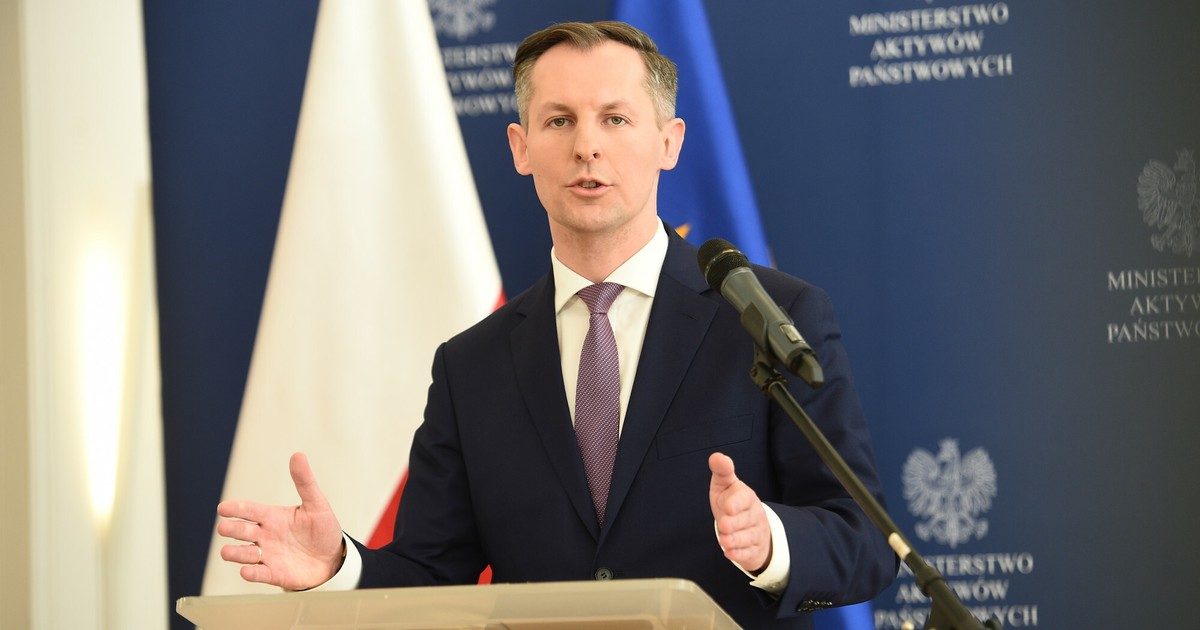 Przeszukania w bankach z asystą policji. Zebrano dane także z prywatnych telefonów