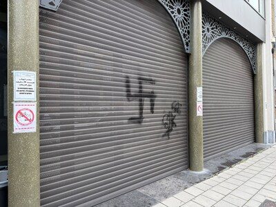 Moskee in Brussel beklad met hakenkruis: politie start onderzoek