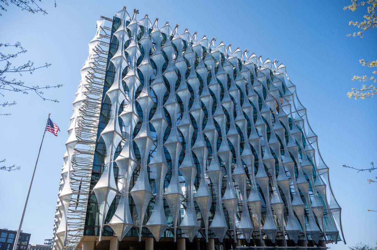US Embassy Employee's Sudden UK Exit Could Raise Thorny Extradition Issues