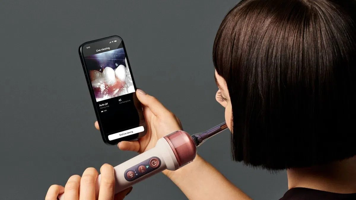 Dyson haalt zijn peperdure tandenborstel uit de schappen omdat hij niet tegen water kan
