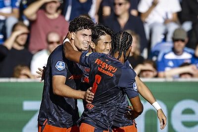 Oppermachtig Feyenoord vernedert dramatisch PEC en boekt een van de grootste uitzeges ooit