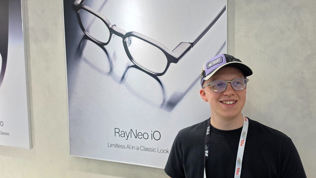 RayNeo's iO camera-free smart glasses boast an AI-agnostic version of the Siri Recap feature coming to Apple Watch — an…