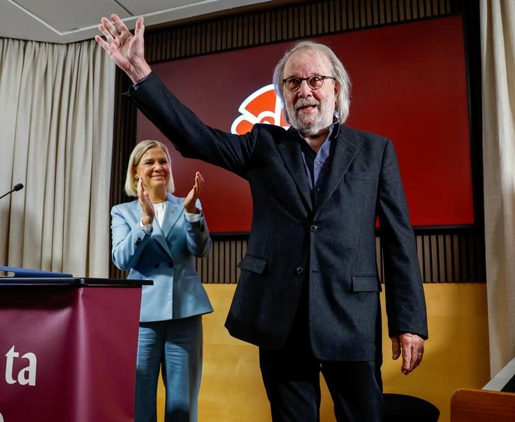 Politiken til valgfest i Sverige: »Der bliver bidt negle«