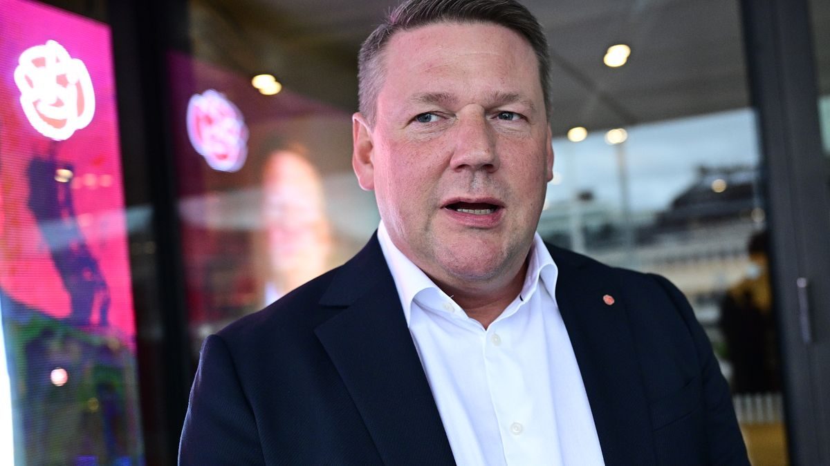 Mycket på spel för S-ledaren