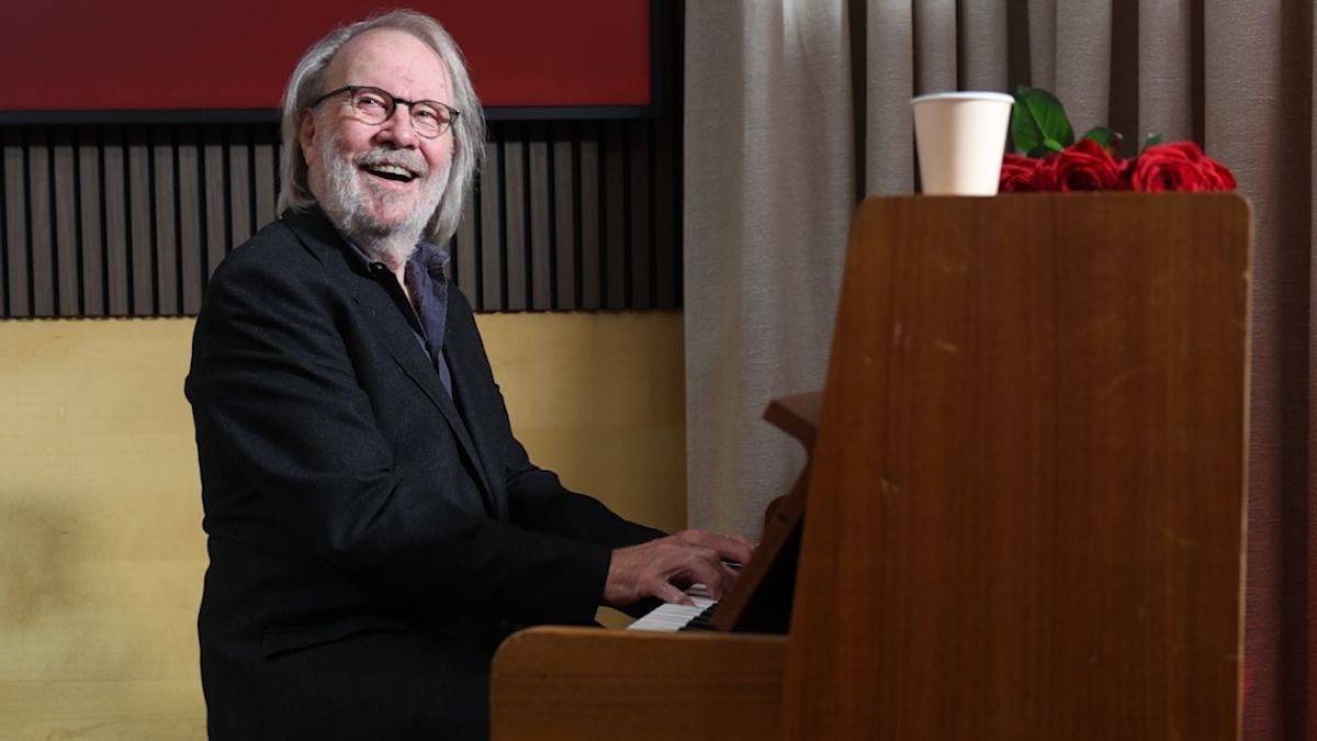 Benny Andersson peppar på S-slutspurten
