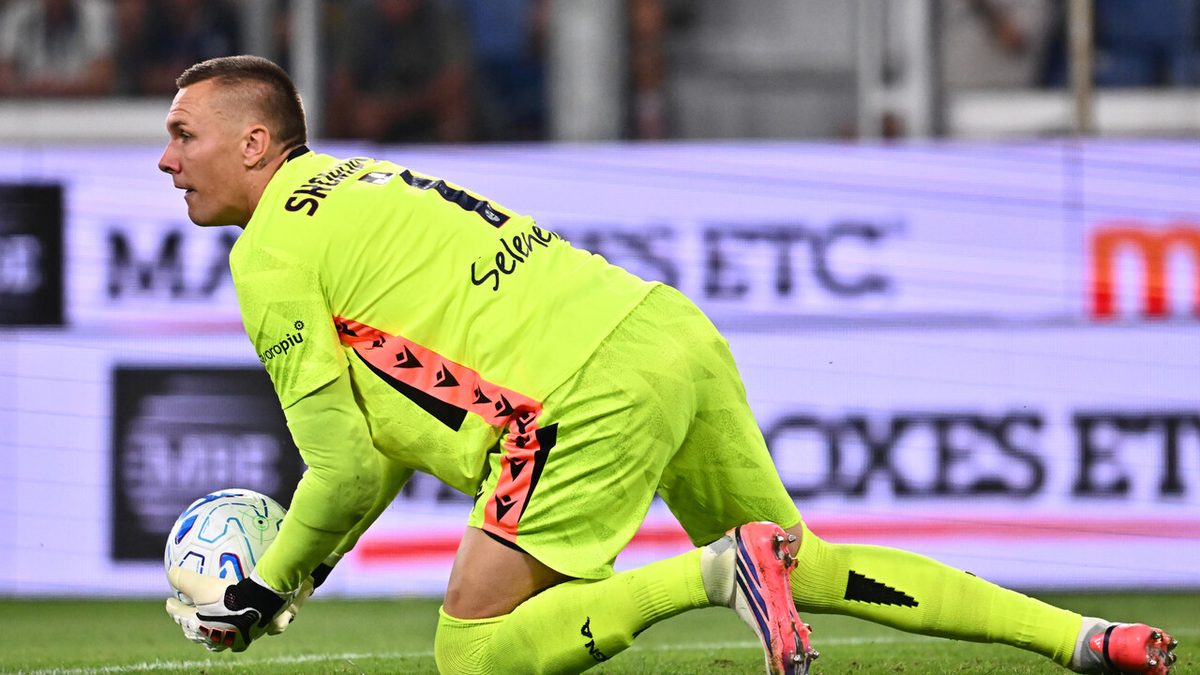 Serie A: Skorupski fa tardi alla riunione, in panchina per punizione