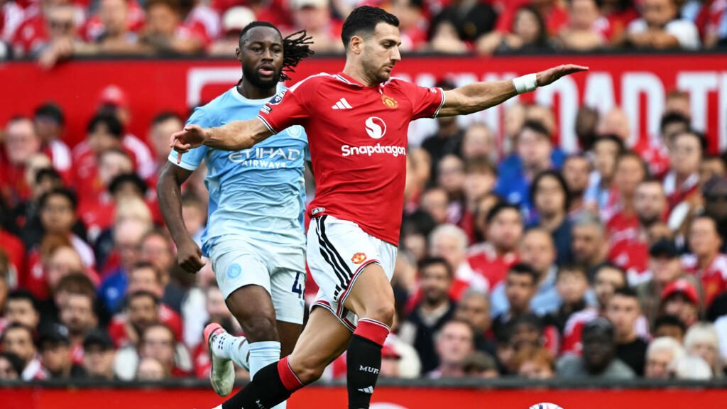 Football: en infériorité numérique, Manchester City s'impose dans le derby contre United (0-1)
