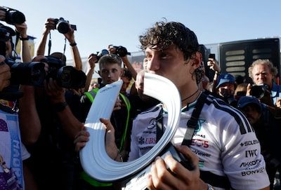 “Dame Fortuna rijdt al het hele seizoen mee”: onze F1-watcher leert elke week bij over de atleet én mens Kimi Antonelli