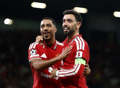 LIVE. Krijgt hij rust met het oog op de derby tegen Manchester City? Assistgever Youri Tielemans blijft na sterke eerst…