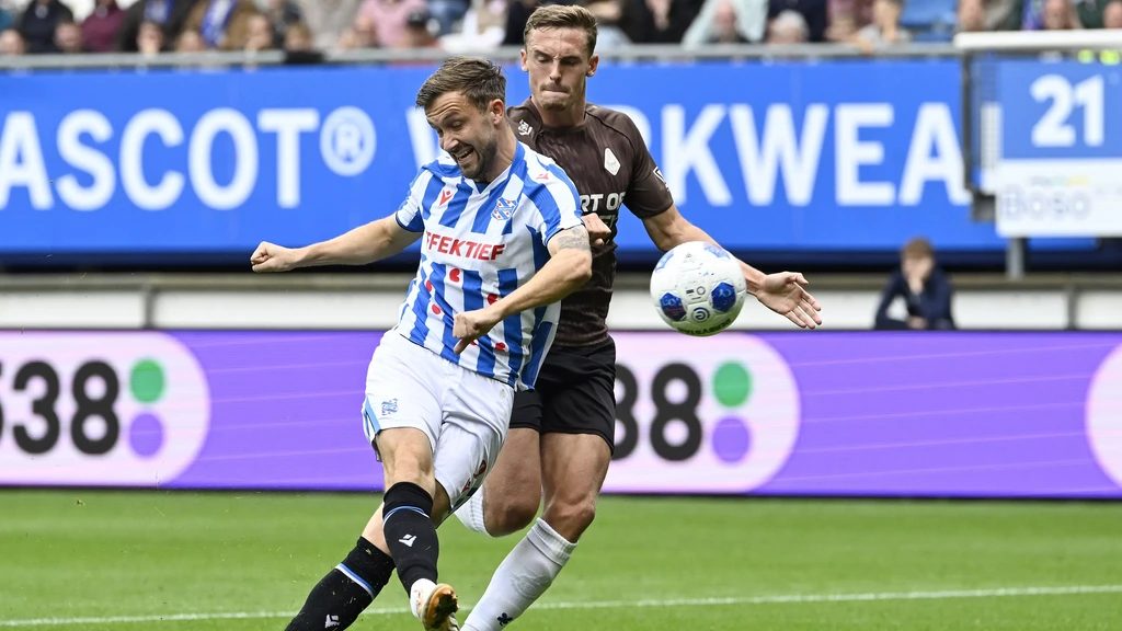 Tactisch schaakspel tussen Heerenveen en Telstar eindigt in remise